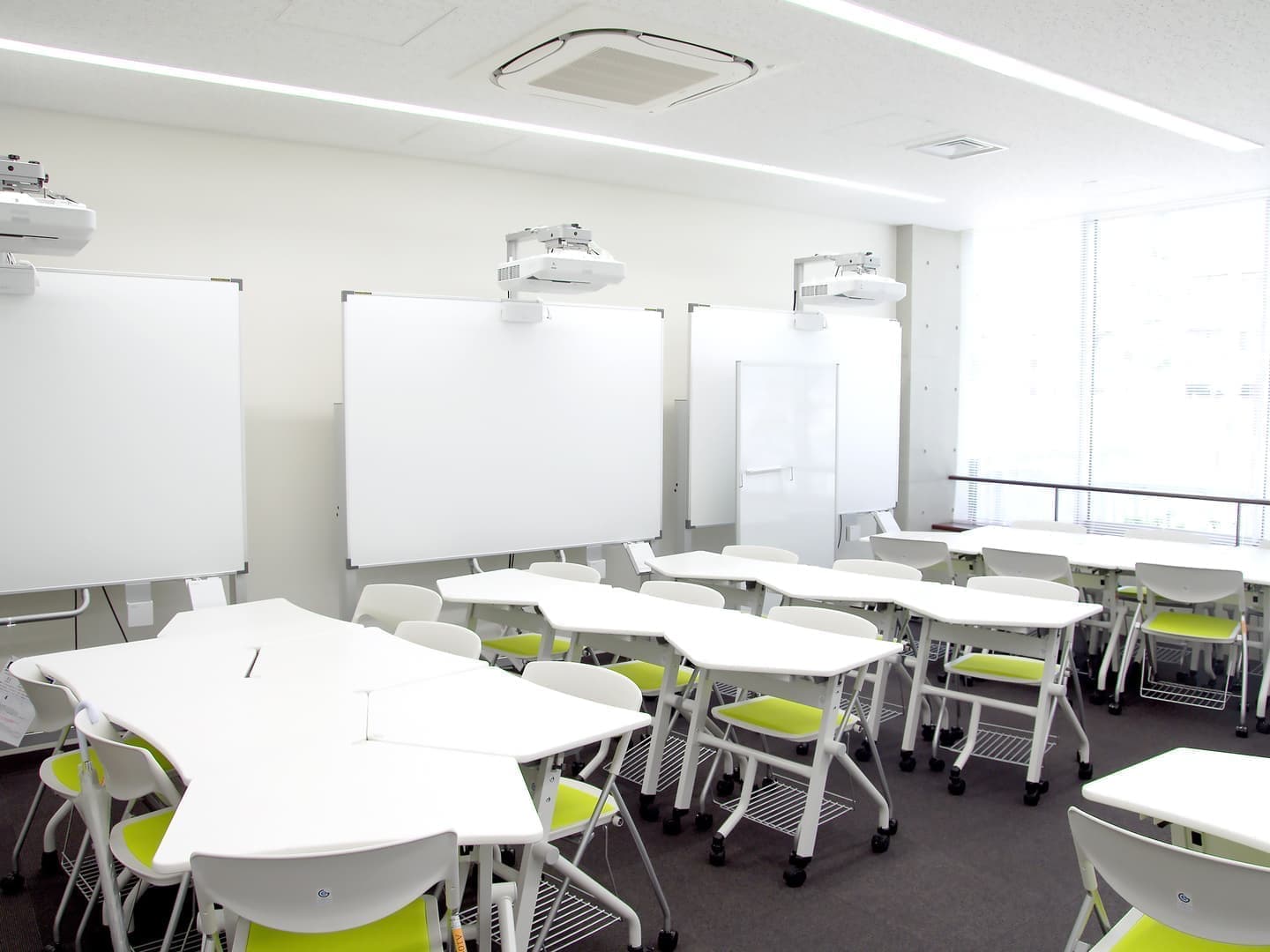 アクティブラーニング教室の画像